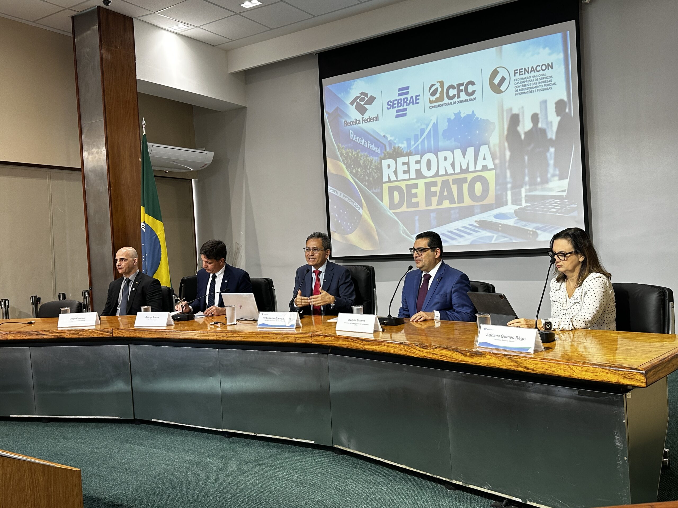Fenacon, Receita Federal, CFC e Sebrae unem esforços para orientar empresas sobre a Reforma Tributária